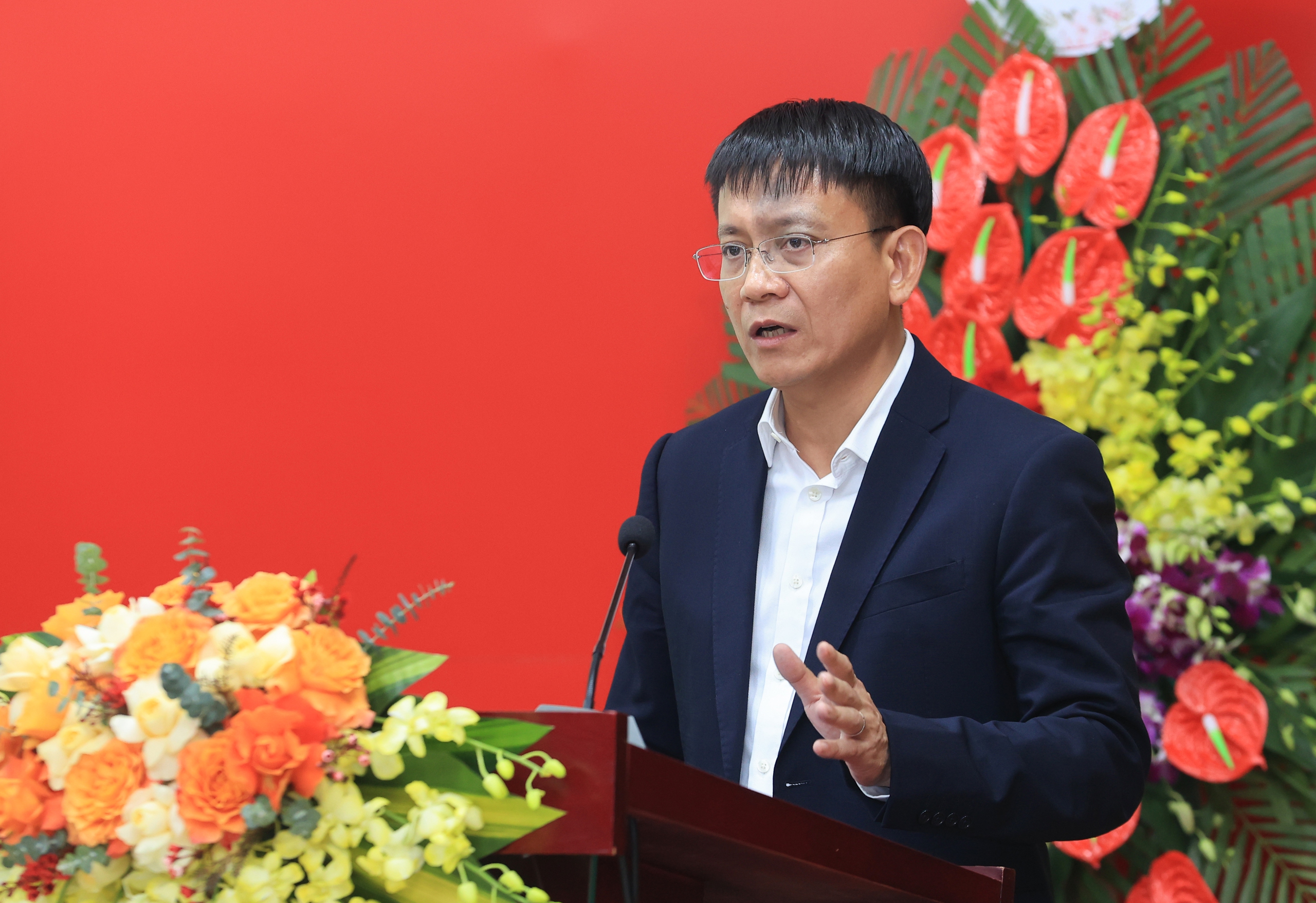 Bộ trưởng GTVT: Đẩy mạnh phát triển cảng xanh, cảng thông minh- Ảnh 3. Bộ trưởng GTVT: Đẩy mạnh phát triển cảng xanh, cảng thông minh- Ảnh 3.