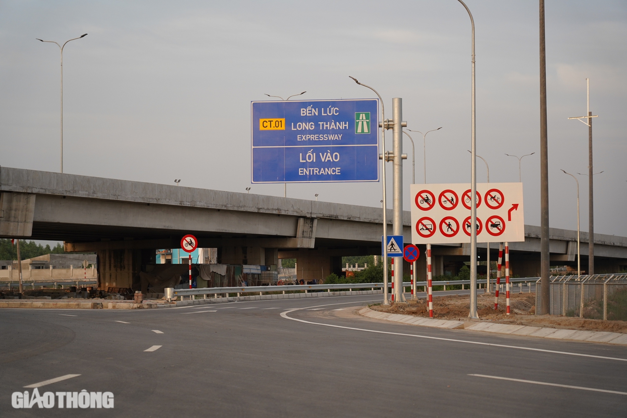 Ngày mai thông xe hai đoạn trên cao tốc Bến Lức - Long Thành- Ảnh 3.