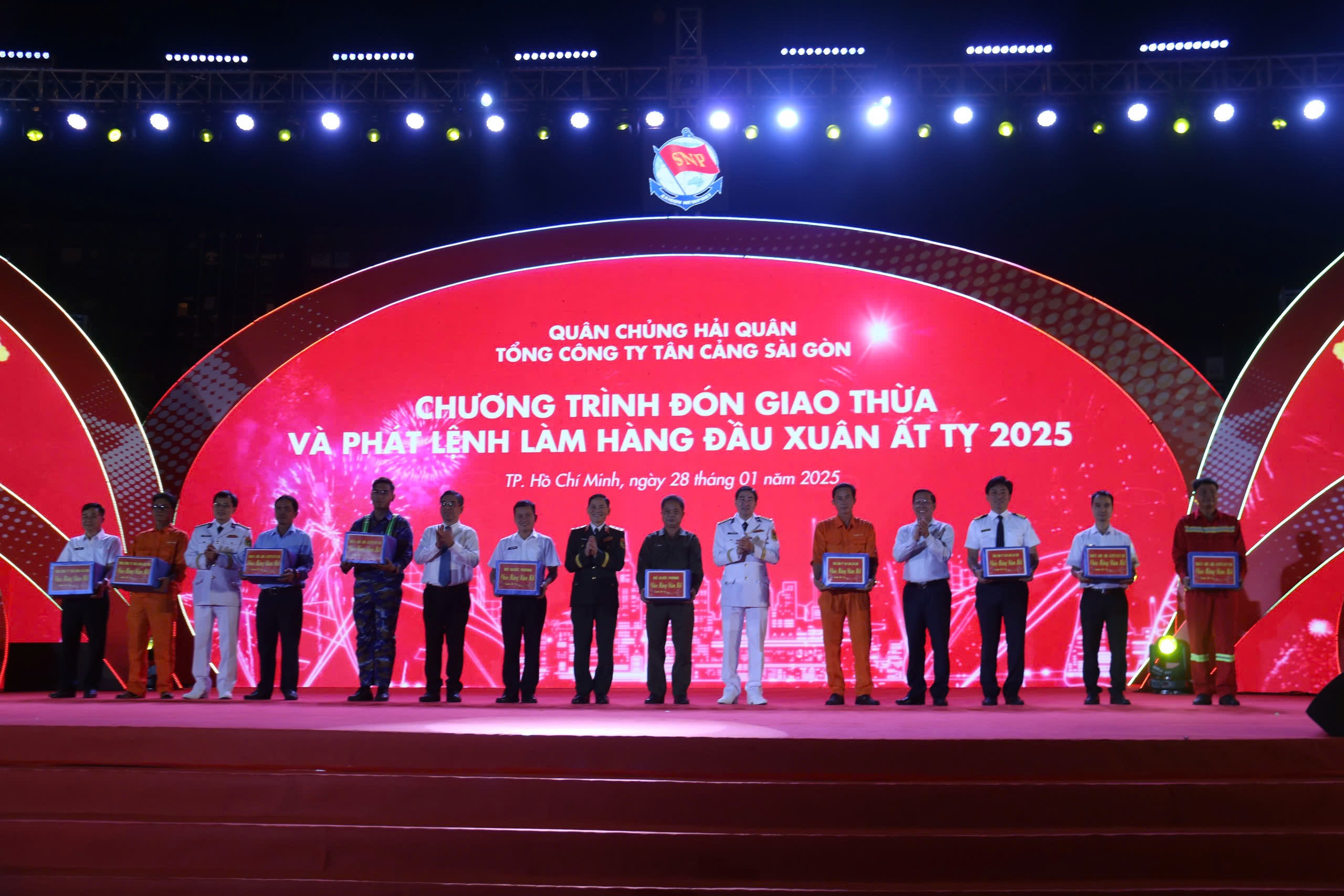 Năm 2024, Tân cảng Sài Gòn đạt sản lượng hàng, doanh thu, lợi nhuận cao kỷ lục- Ảnh 5.