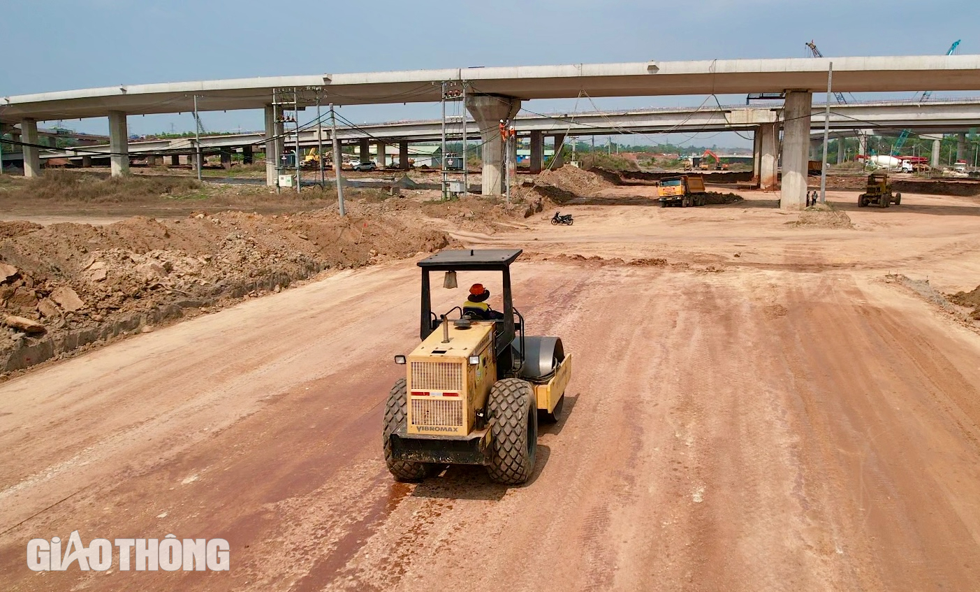 Dồn lực thi công xuyên ngày đêm trên cao tốc Biên Hòa - Vũng Tàu qua Đồng Nai- Ảnh 3.