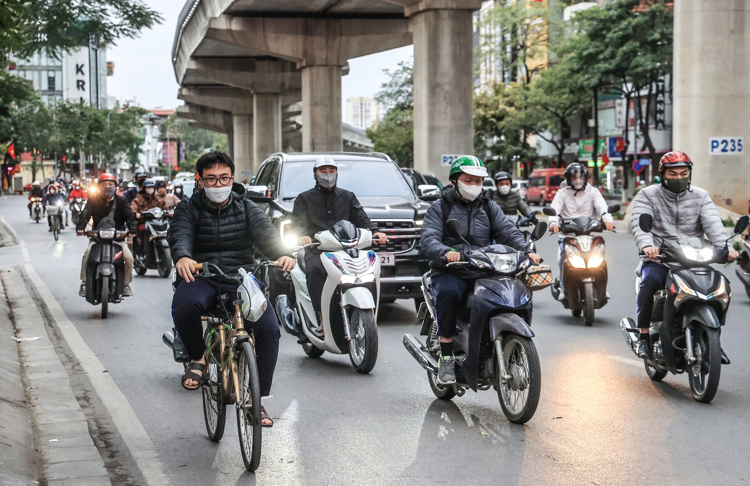 Hà Nội thông thoáng bất ngờ sau kỳ nghỉ tết Nguyên đán Ất Tỵ- Ảnh 3.