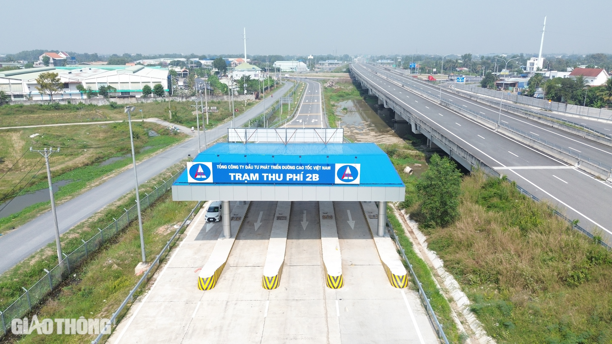 Thảm nhựa những mét nhựa cuối cùng đoạn 18,8km cao tốc Bến Lức - Long Thành- Ảnh 16.