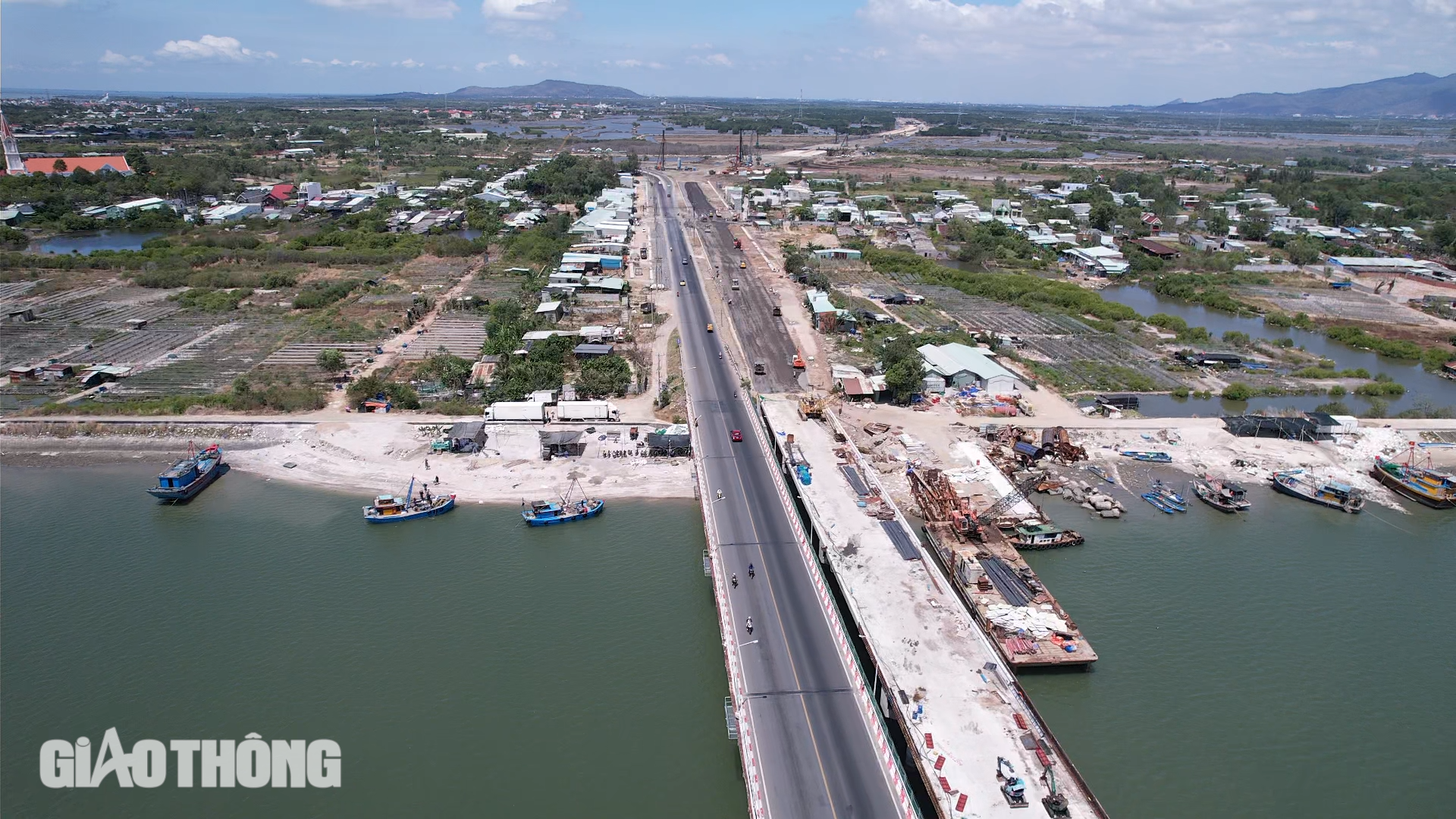 Bứt tốc đưa những cây cầu trên đường ven biển nối Vùng Tàu - Phan Thiết về đích vào 30/4- Ảnh 8.