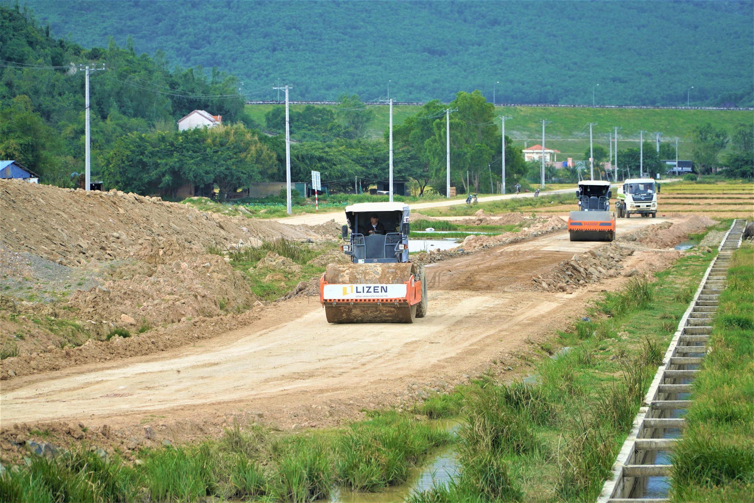 LIZEN là nhà thầu tiên phong về đích trên cao tốc Vân Phong - Nha Trang- Ảnh 8.