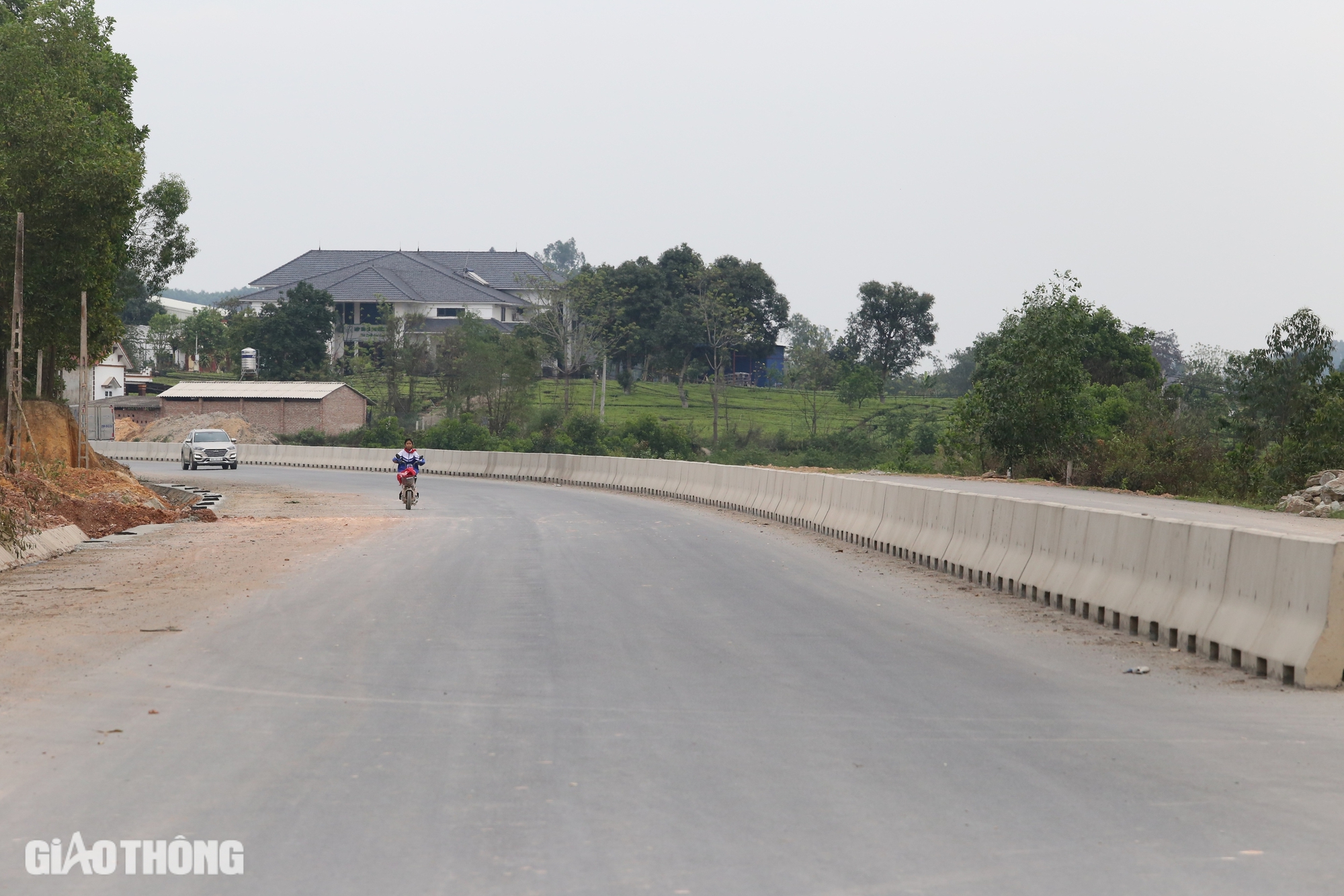 Diện mạo đường liên kết vùng hơn 4.200 tỷ ở Thái Nguyên trước ngày hoàn thành- Ảnh 6.