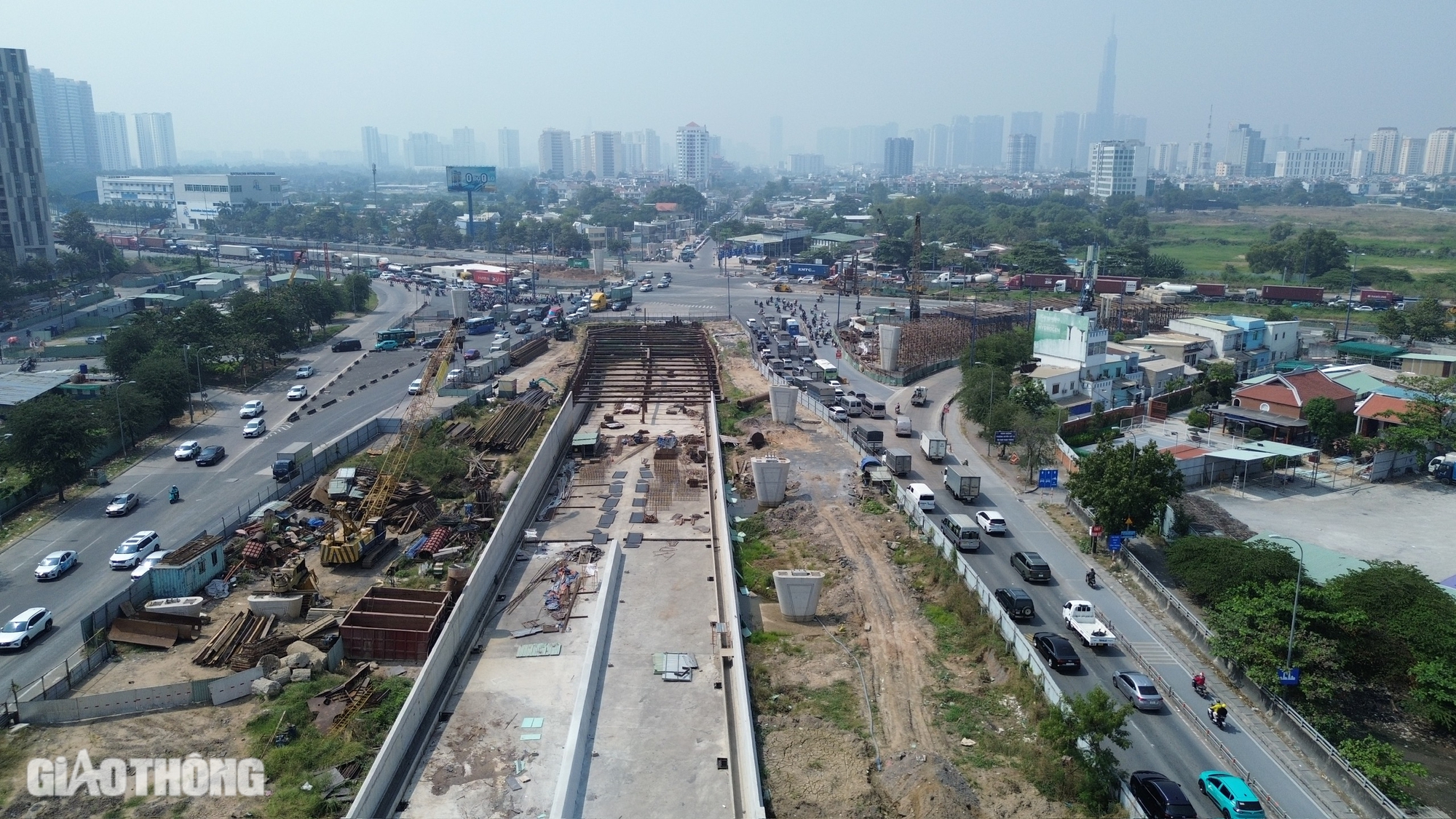 Ngắm hầm chui tại nút giao hoành tráng nhất TP.HCM sắp thông xe- Ảnh 9.