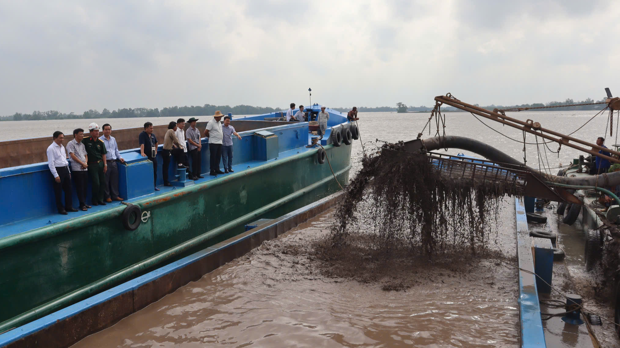 Theo dõi, giám sát chặt khối lượng cát về công trình cao tốc ở Sóc Trăng- Ảnh 1. Theo dõi, giám sát chặt khối lượng cát về công trình cao tốc ở Sóc Trăng- Ảnh 1.