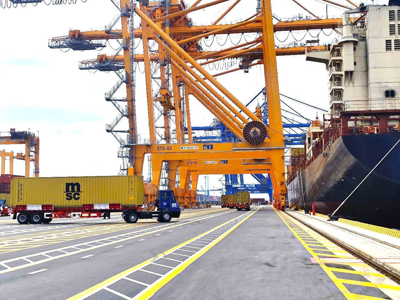 Chủ tịch nước dự khánh thành bến cảng container quốc tế số 3 và 4 Lạch Huyện- Ảnh 3. Chủ tịch nước dự khánh thành bến cảng container quốc tế số 3 và 4 Lạch Huyện- Ảnh 3.
