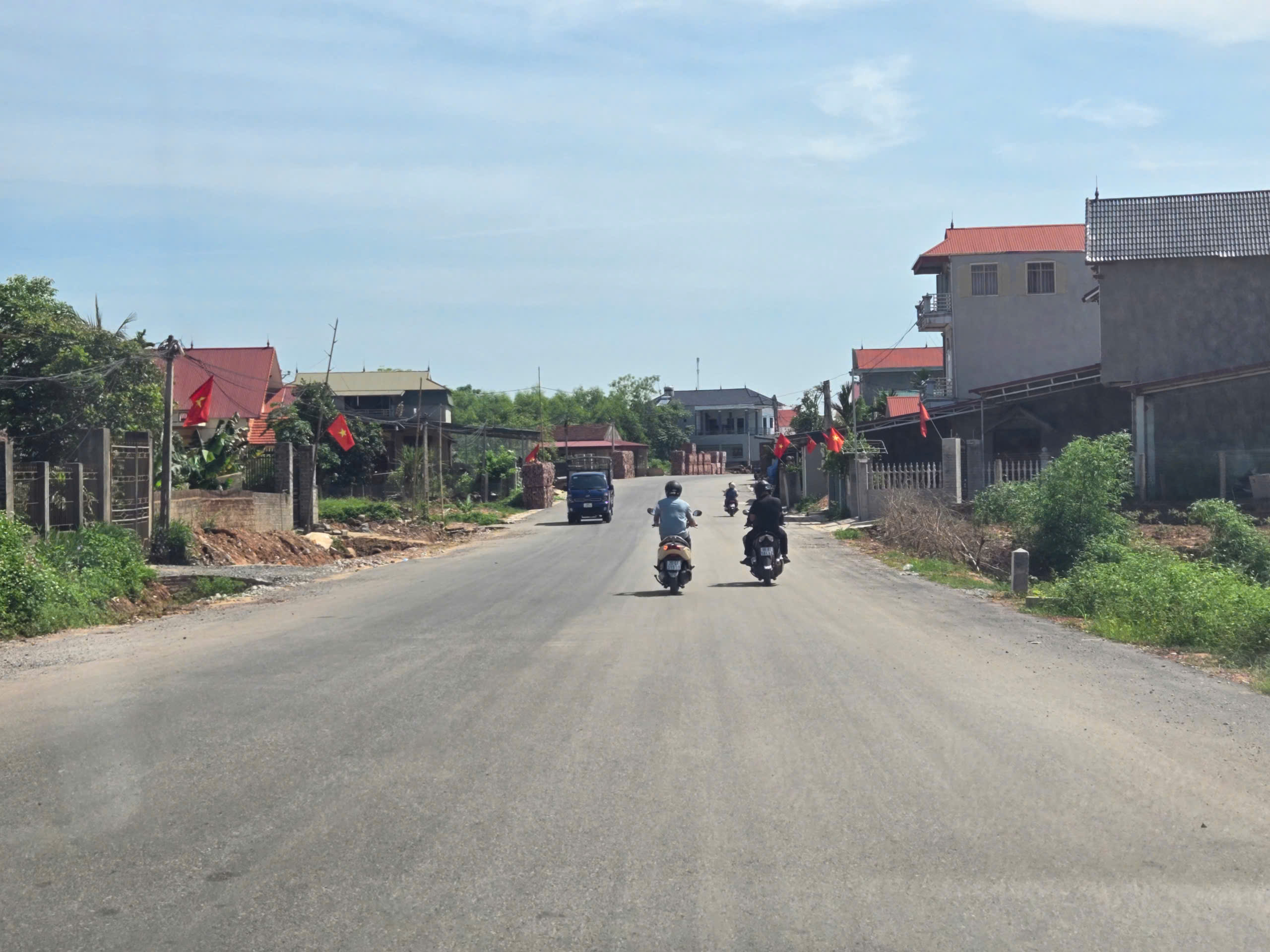 Thái Nguyên: Đẩy nhanh tiến độ, quyết tâm hoàn thành dự án đường 269B trước 30/5- Ảnh 7. Thái Nguyên: Đẩy nhanh tiến độ, quyết tâm hoàn thành dự án đường 269B trước 30/5- Ảnh 7.