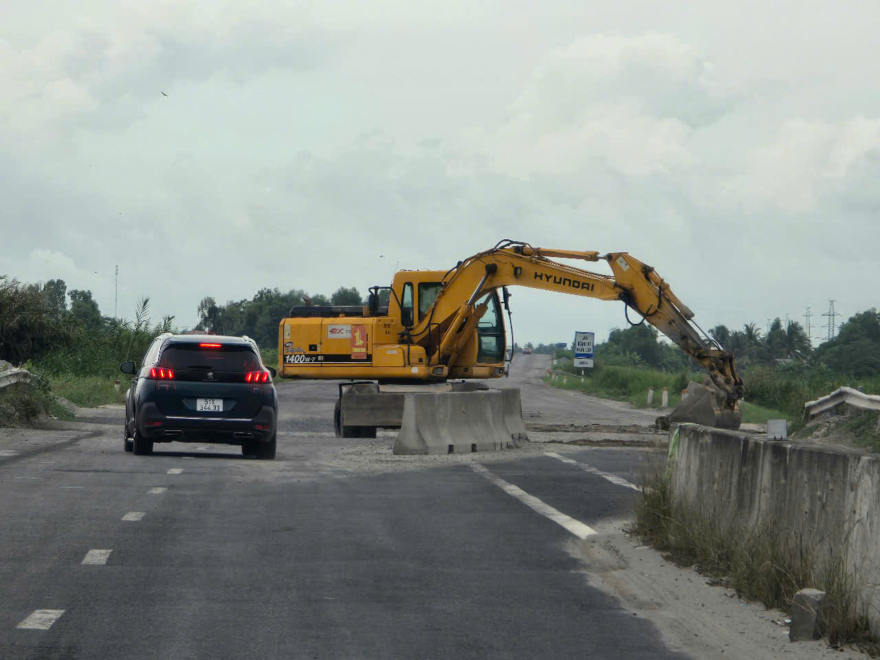 Khắc phục tồn tại trên công trường cao tốc Lộ Tẻ - Rạch Sỏi, đảm bảo an toàn thi công- Ảnh 2. Khắc phục tồn tại trên công trường cao tốc Lộ Tẻ - Rạch Sỏi, đảm bảo an toàn thi công- Ảnh 2.