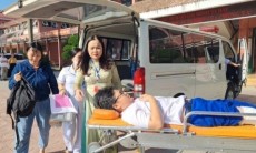 Quảng Trị: Giám đốc Sở GD&ĐT đưa nam sinh gãy chân đi thi lớp 10
