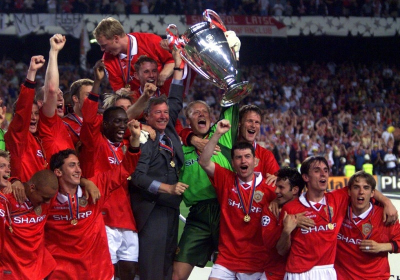Man Utd giành Champions League và hoàn tất cú ăn ba năm 1999
