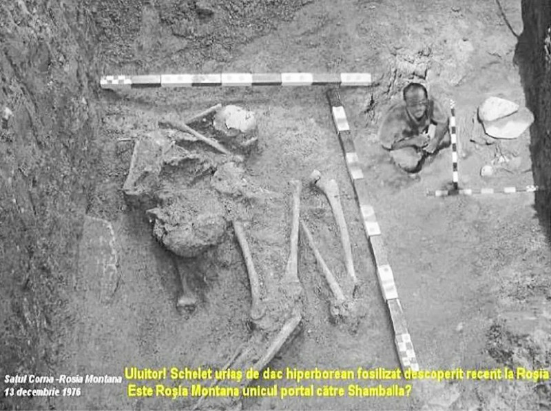 Bộ xương người khổng lồ khai quật ở Romania