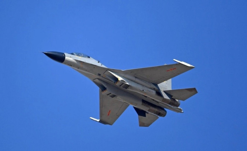 Hình ảnh máy bay chiến đấu J-11 của Trung Quốc 