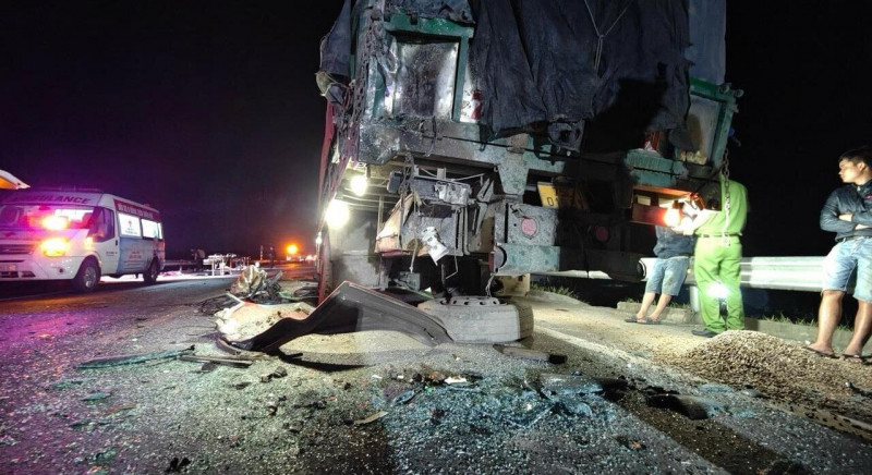 Thủ tướng yêu cầu khẩn cấp làm rõ trách nhiệm tai nạn liên tục Cao tốc Cam Lộ - La Sơn