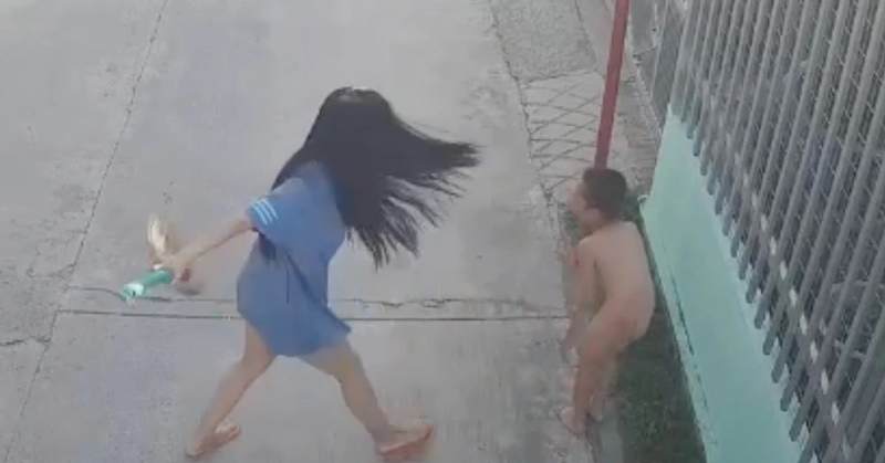 Hình ảnh Diễm Trang đánh cháu bé 8 tuổi