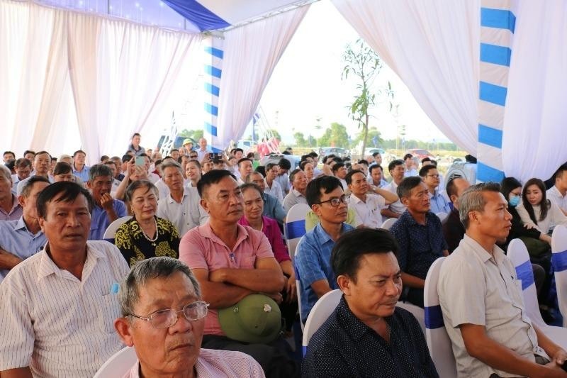 Nhân dân và cán bộ huyện Hoằng Hoá dự hội nghị