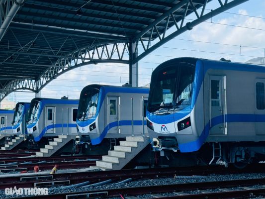 Hướng dẫn chi tiết nơi gửi xe, mua vé, cách đi xe buýt kết nối metro số 1 thuận tiện nhất- Ảnh 1.